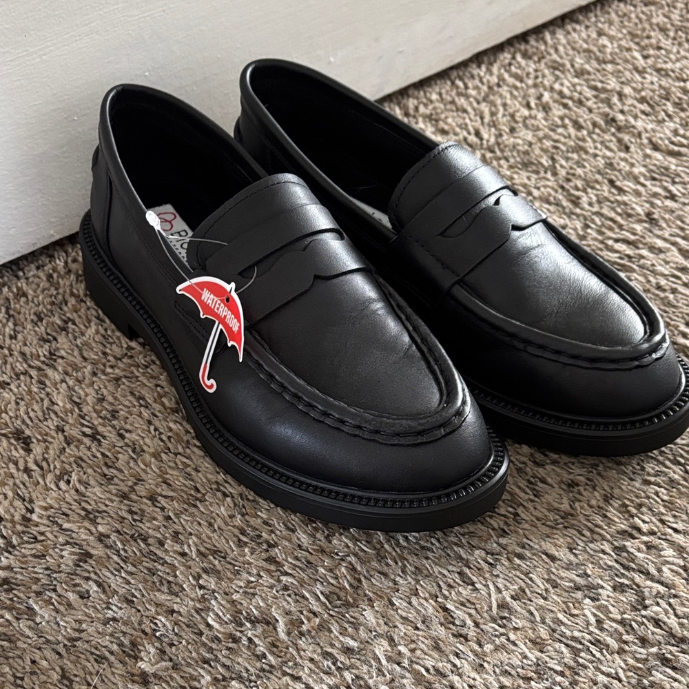 Blondo Black Leather Loafers